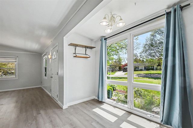 2420 Eastfield Drive, Niles, MI 49120