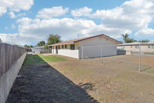 8727 Cottonwood Ave, Santee, CA 92071