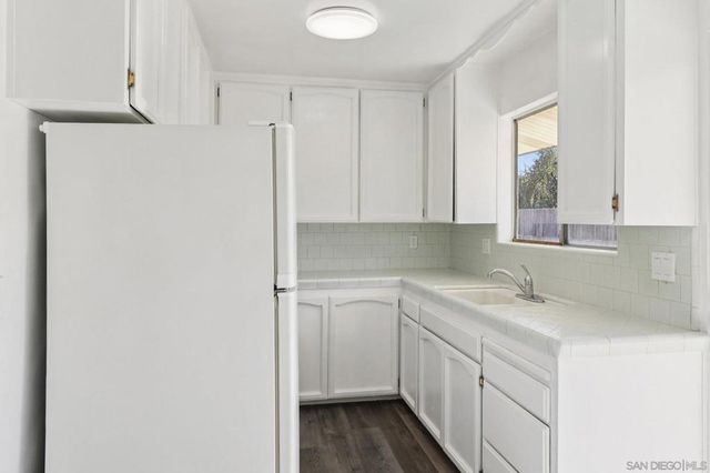 8727 Cottonwood Ave, Santee, CA 92071