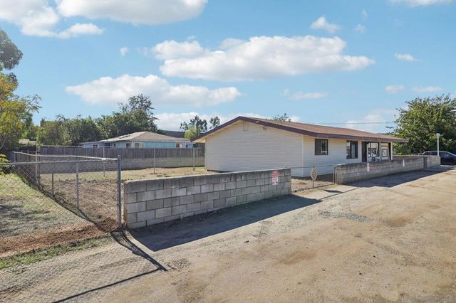 8727 Cottonwood Ave, Santee, CA 92071