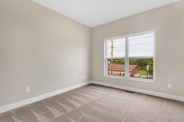 211 Fee Fee Road, Maryland Heights, MO 63043