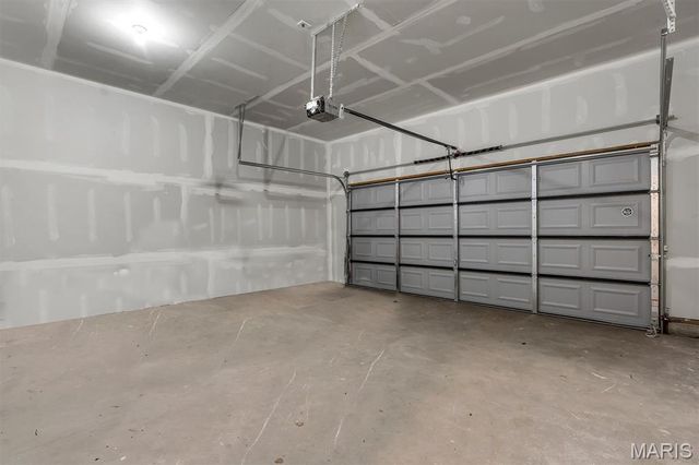 211 Fee Fee Road, Maryland Heights, MO 63043