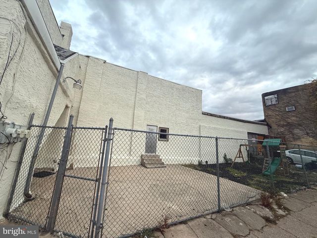 2642 W HUNTINGDON ST, Philadelphia, PA 19132