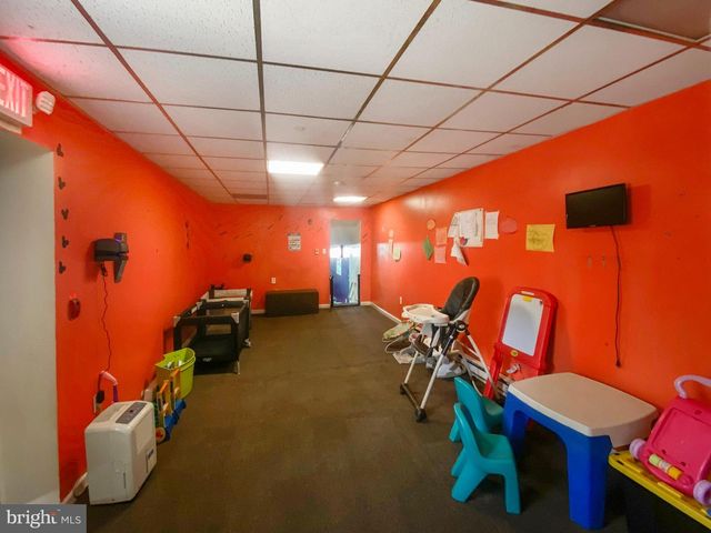 2642 W HUNTINGDON ST, Philadelphia, PA 19132