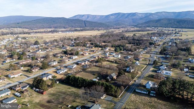 223 FAIRVIEW RD, Luray, VA 22835