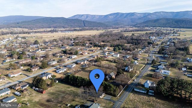 223 FAIRVIEW RD, Luray, VA 22835