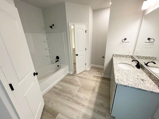 32514 White Bloom Ln, Walker, LA 70785