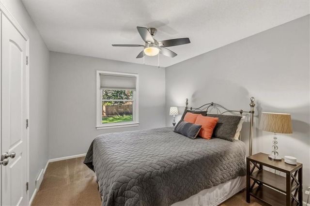 10819 W 102nd Street, Overland Park, KS 66214