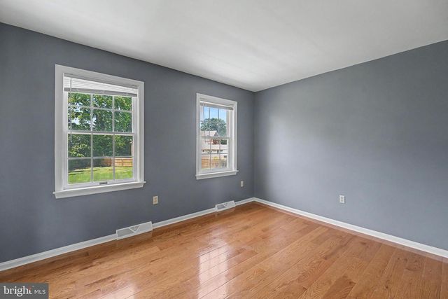 151 STRICKLER RUN DR, Columbia, PA 17512