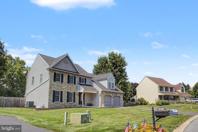 151 STRICKLER RUN DR, Columbia, PA 17512