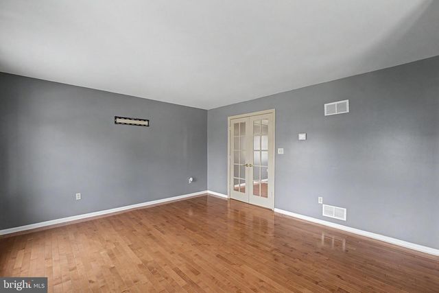 151 STRICKLER RUN DR, Columbia, PA 17512