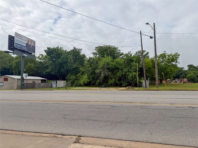 2514 W Morton Street, Denison, TX 75020