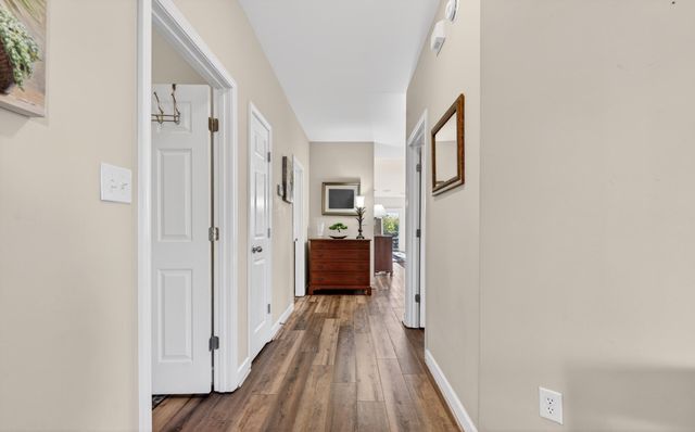 209 Retreat LN, Huddleston, VA 24104