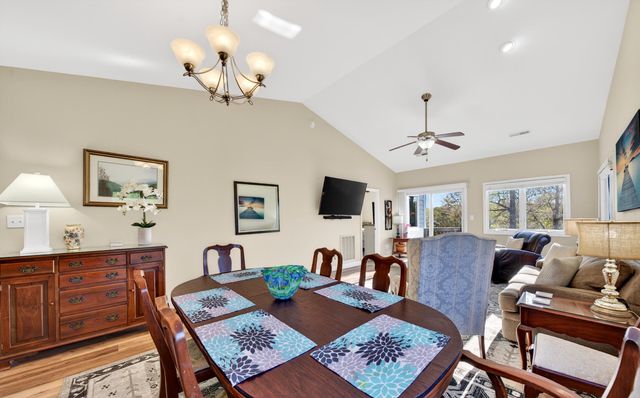 209 Retreat LN, Huddleston, VA 24104