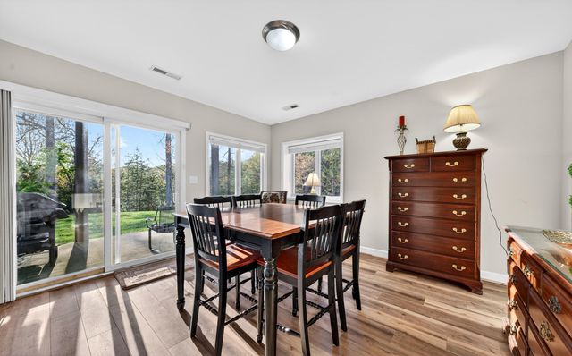 209 Retreat LN, Huddleston, VA 24104