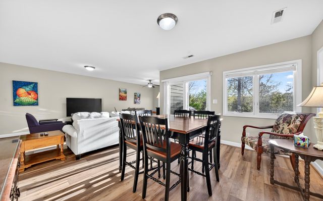 209 Retreat LN, Huddleston, VA 24104