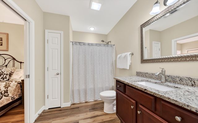 209 Retreat LN, Huddleston, VA 24104