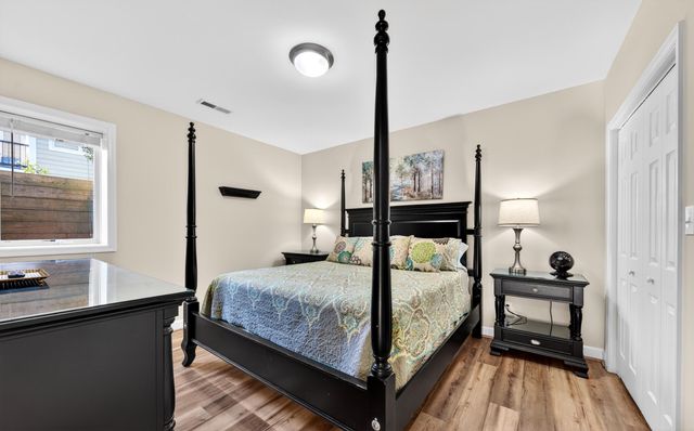 209 Retreat LN, Huddleston, VA 24104