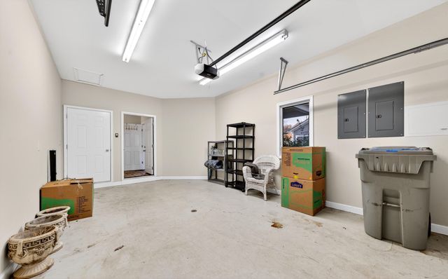 209 Retreat LN, Huddleston, VA 24104