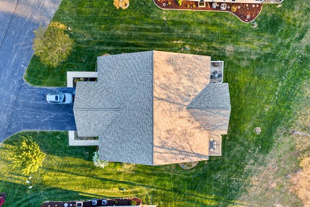 209 Retreat LN, Huddleston, VA 24104