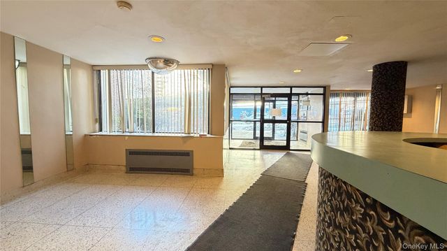 13870 Elder Avenue 4S, Flushing, NY 11355