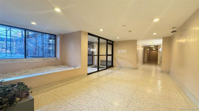 13870 Elder Avenue 4S, Flushing, NY 11355