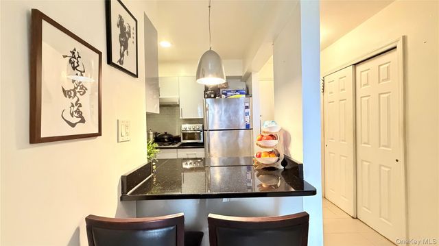 13870 Elder Avenue 4S, Flushing, NY 11355