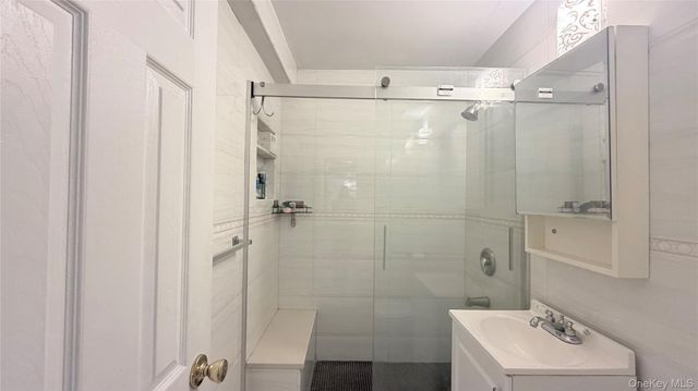 13870 Elder Avenue 4S, Flushing, NY 11355