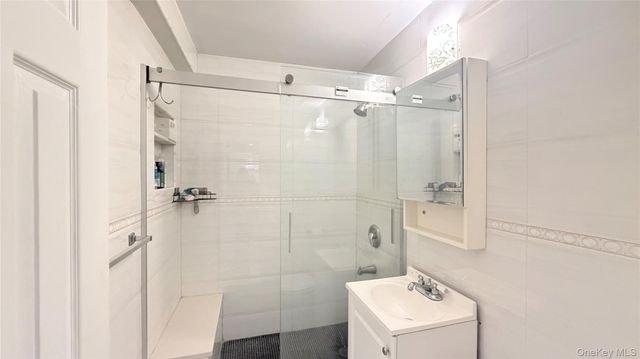 13870 Elder Avenue 4S, Flushing, NY 11355