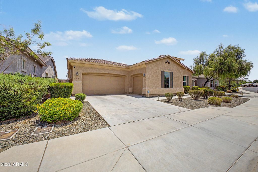 5025 N 190TH Drive, Litchfield Park, AZ 85340