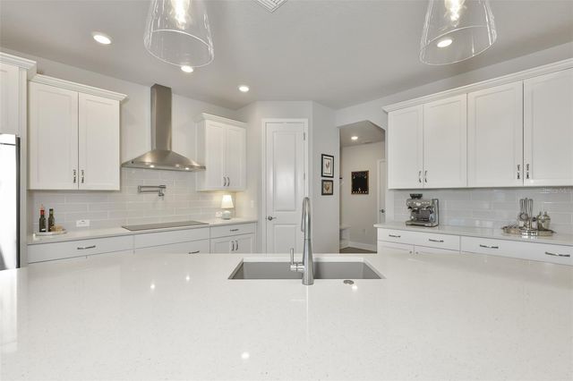 2407 W GRAY STREET, Tampa, FL 33609