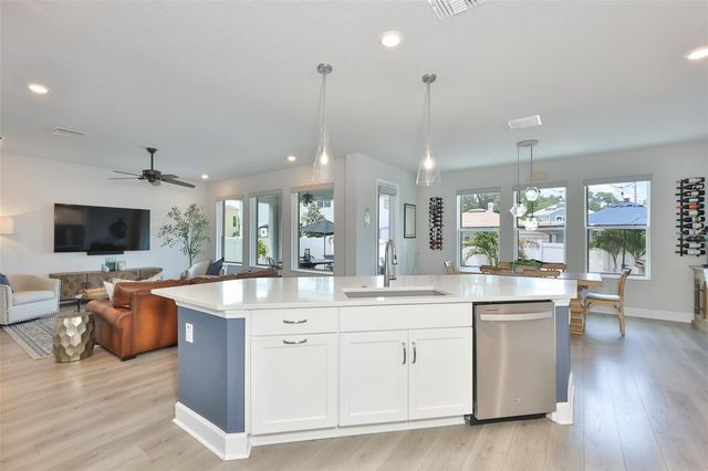 2407 W GRAY STREET, Tampa, FL 33609
