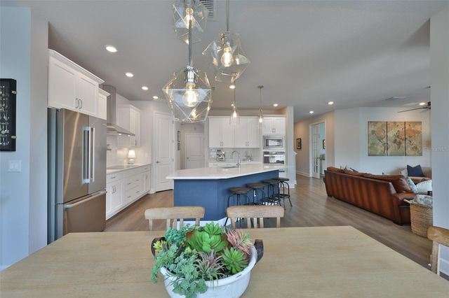 2407 W GRAY STREET, Tampa, FL 33609