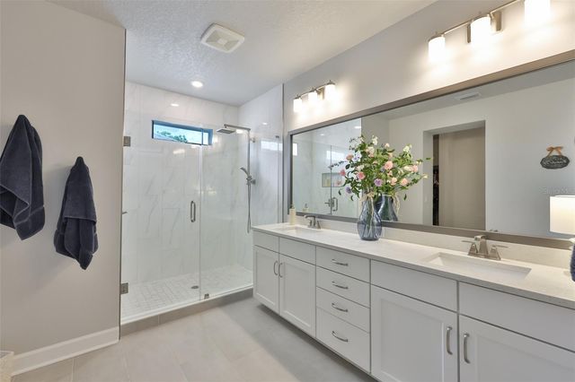 2407 W GRAY STREET, Tampa, FL 33609