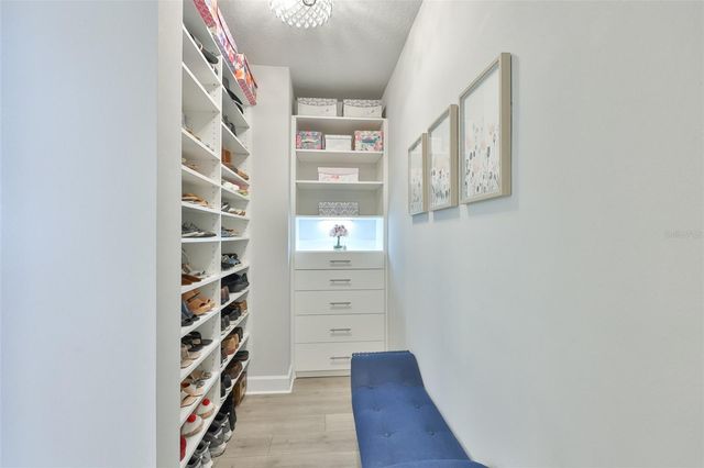 2407 W GRAY STREET, Tampa, FL 33609