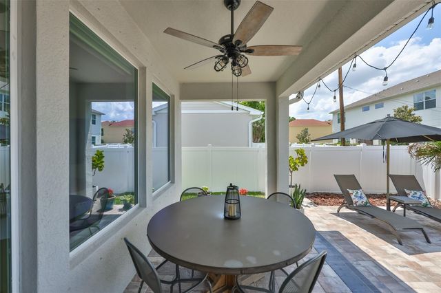 2407 W GRAY STREET, Tampa, FL 33609