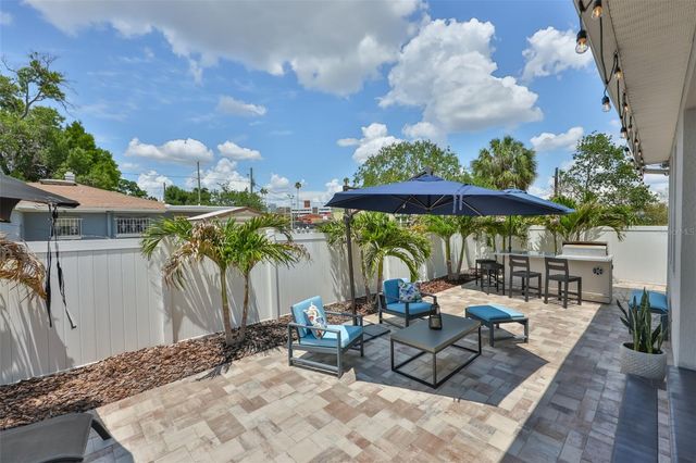 2407 W GRAY STREET, Tampa, FL 33609