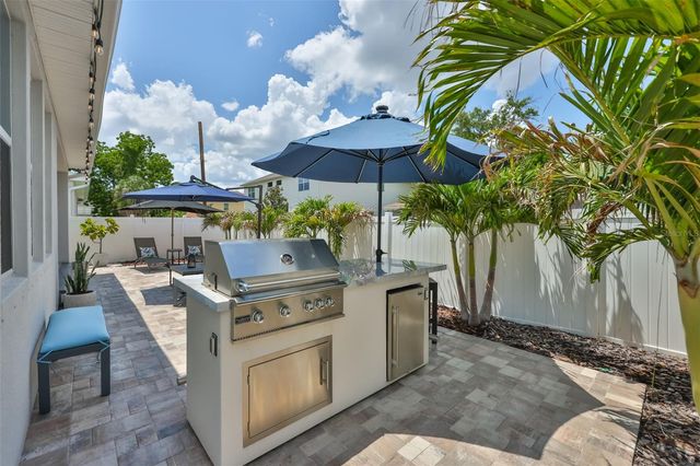 2407 W GRAY STREET, Tampa, FL 33609