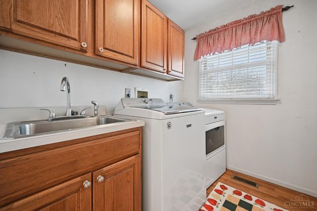 483 Vista Glen Drive, Springdale, OH 45246