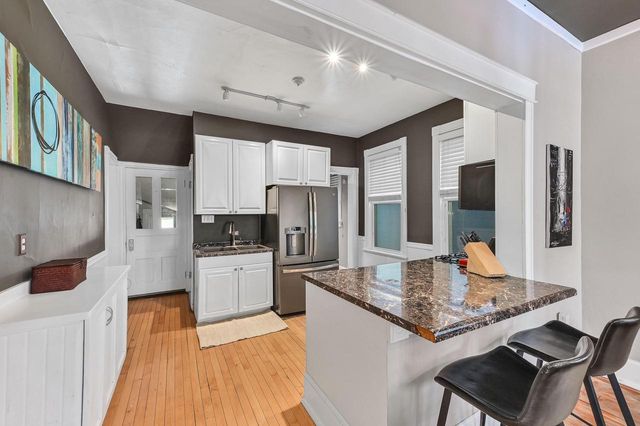 3054 N Newhall STREET, Milwaukee, WI 53211