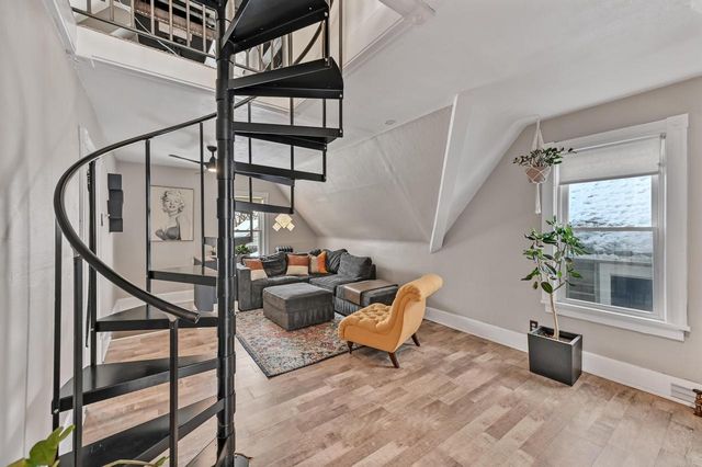 3054 N Newhall STREET, Milwaukee, WI 53211