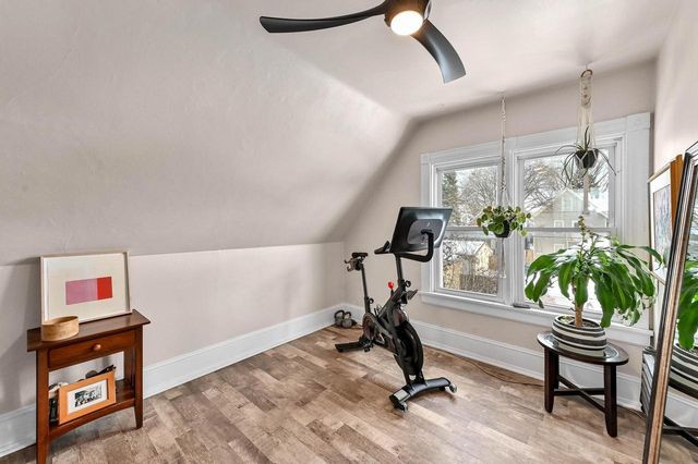 3054 N Newhall STREET, Milwaukee, WI 53211