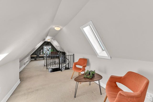 3054 N Newhall STREET, Milwaukee, WI 53211