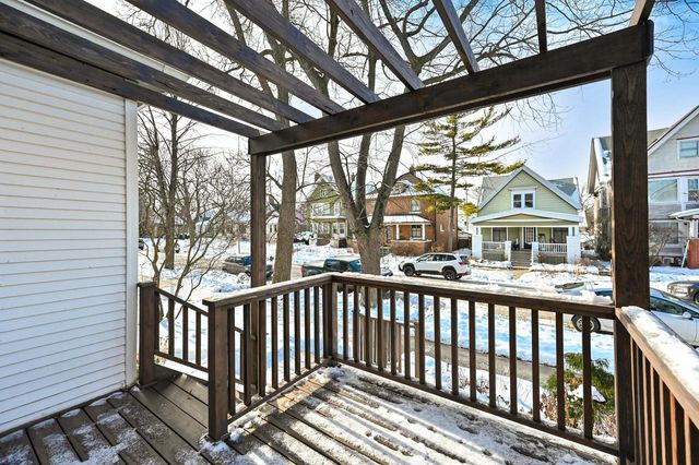 3054 N Newhall STREET, Milwaukee, WI 53211