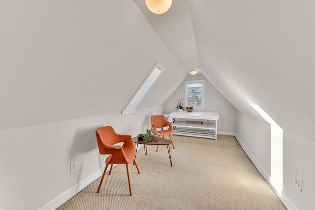 3054 N Newhall STREET, Milwaukee, WI 53211