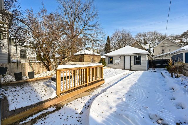 3054 N Newhall STREET, Milwaukee, WI 53211