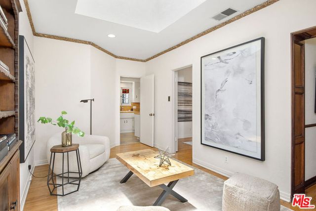1124 Alvira Street, Los Angeles, CA 90035