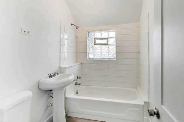 1812 S Millard Avenue 3, Chicago, IL 60623