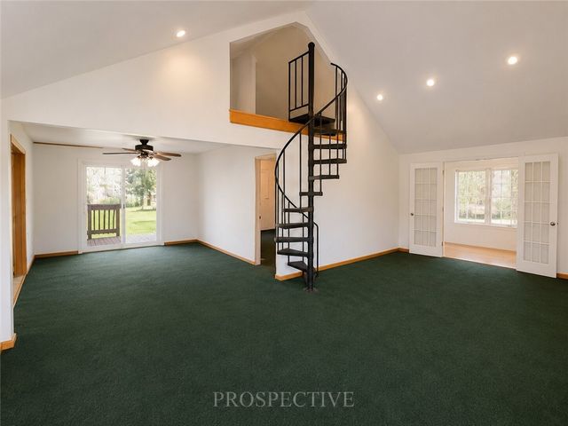 112 Schoolhouse Rd, Jefferson Twp, PA 15442