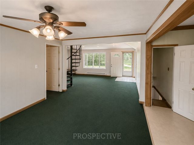 112 Schoolhouse Rd, Jefferson Twp, PA 15442